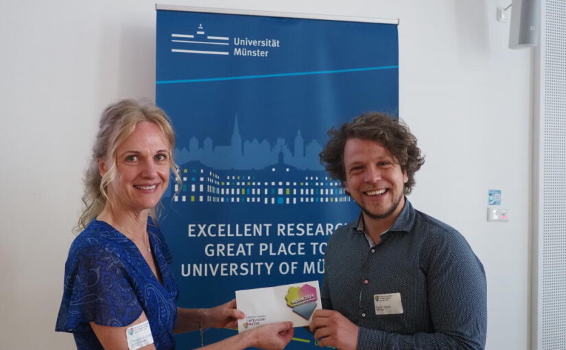 David Urban receives the Young Research Award at Müsim 2026. Congrats!